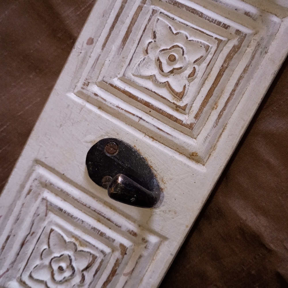 Rustic double hanger - Picture 2 of 3